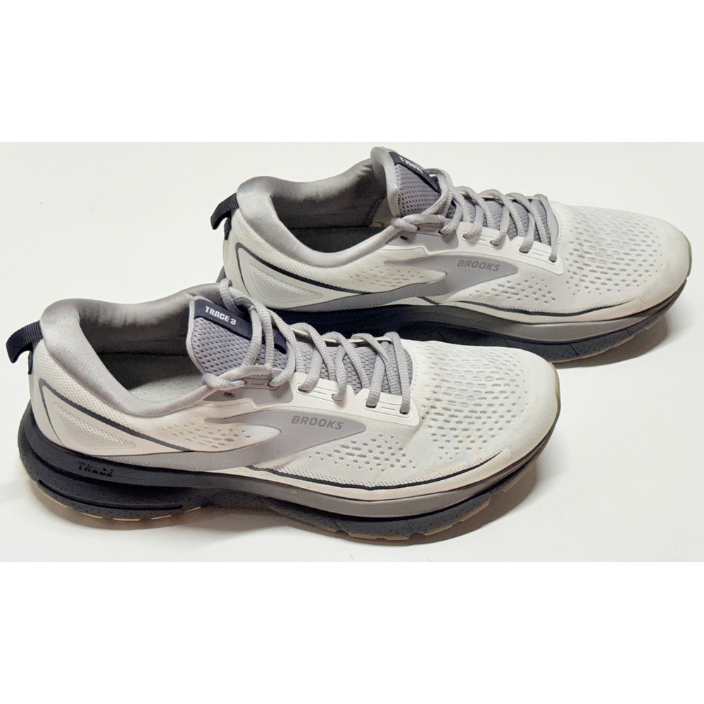 Brooks Trace 3 Mens Running Shoes White Grey Neutral 1104121D180 Size 11